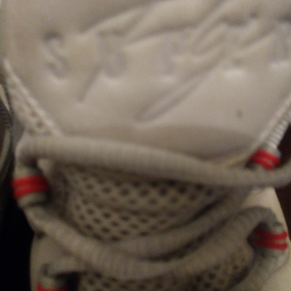 Sneakers - Picture 3 of 4